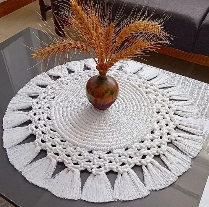 Macrame runners for table