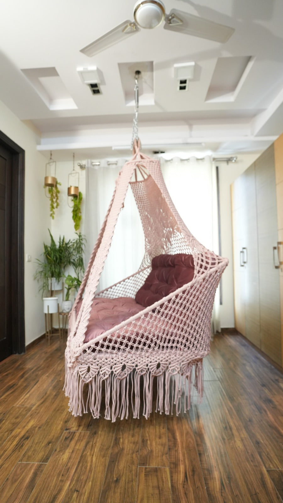 Lush Lux macrame sofa swing - Swing Saga