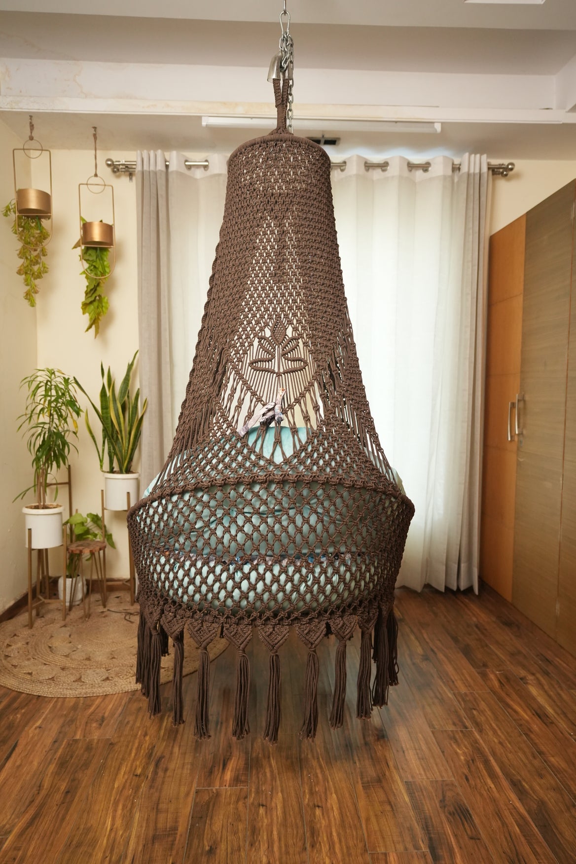 Wood Brown single seater hanging chair - Swing Saga