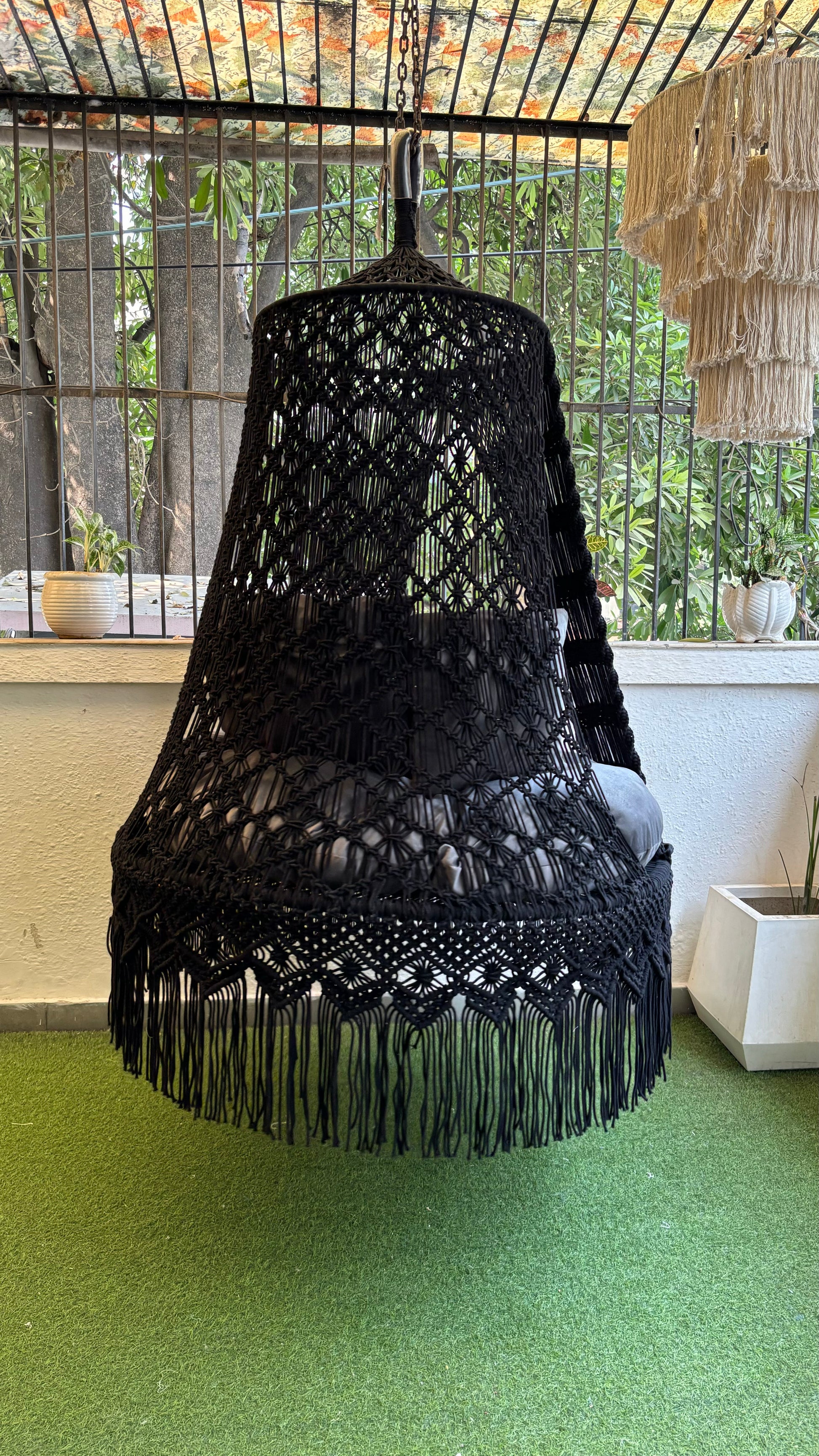 Black Double seater hanging chair - Swing Saga