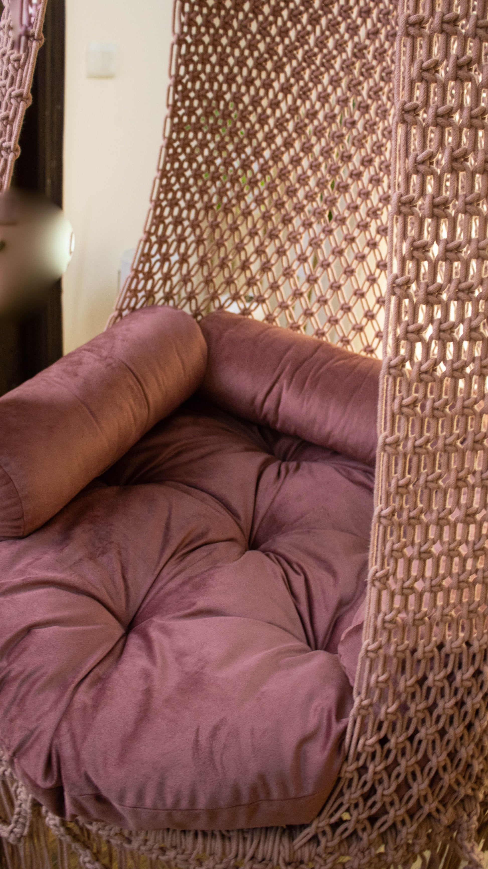 Lush Lux Pink single seater hanging chair - Swing Saga