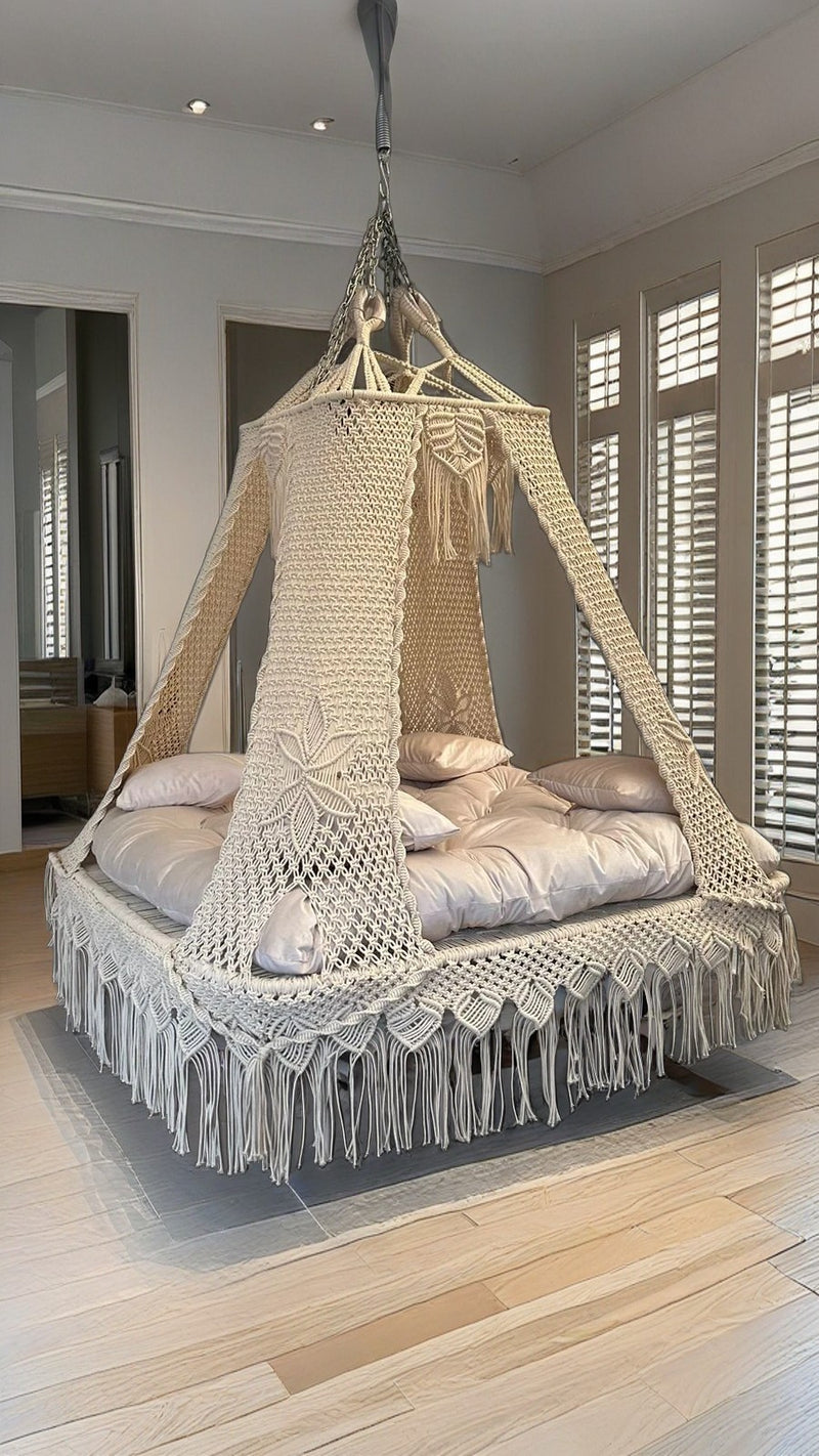 LoungeBed Swings