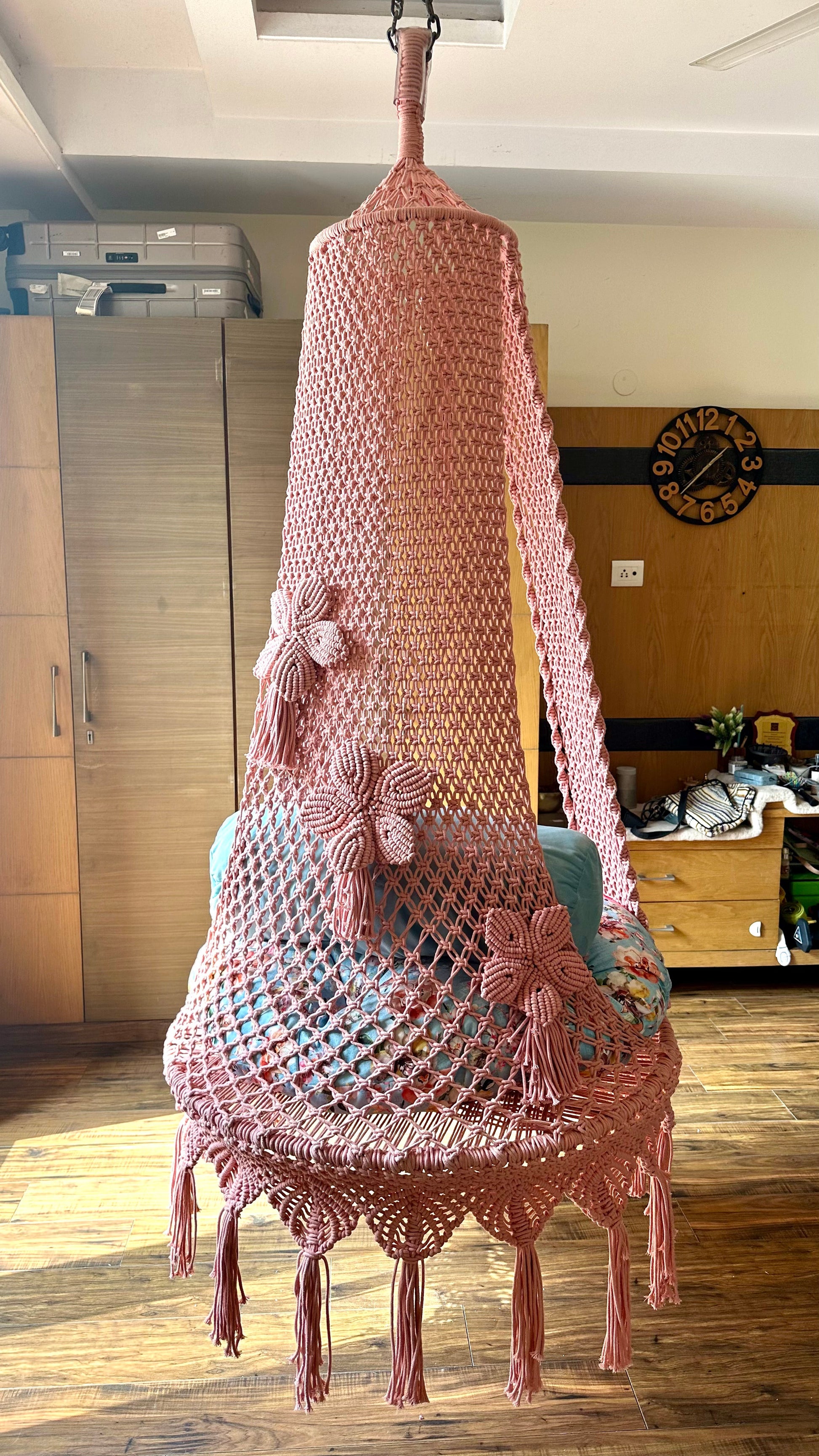 Lush Lux Pink single seater hanging chair - Swing Saga
