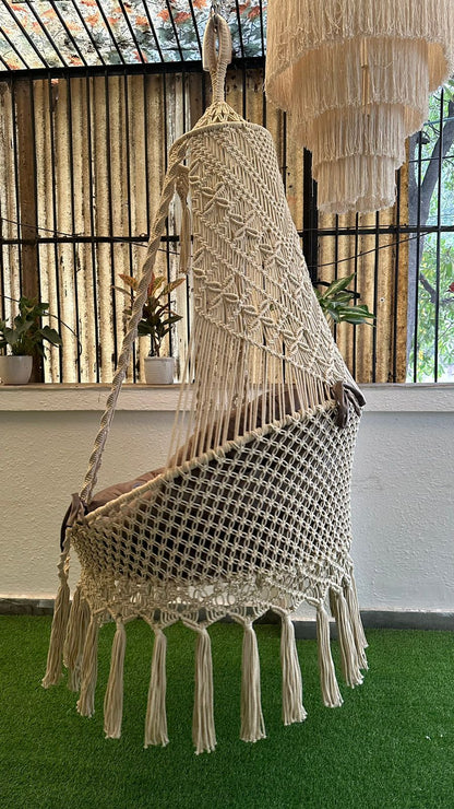 White single seater hanging chair - Swing Saga