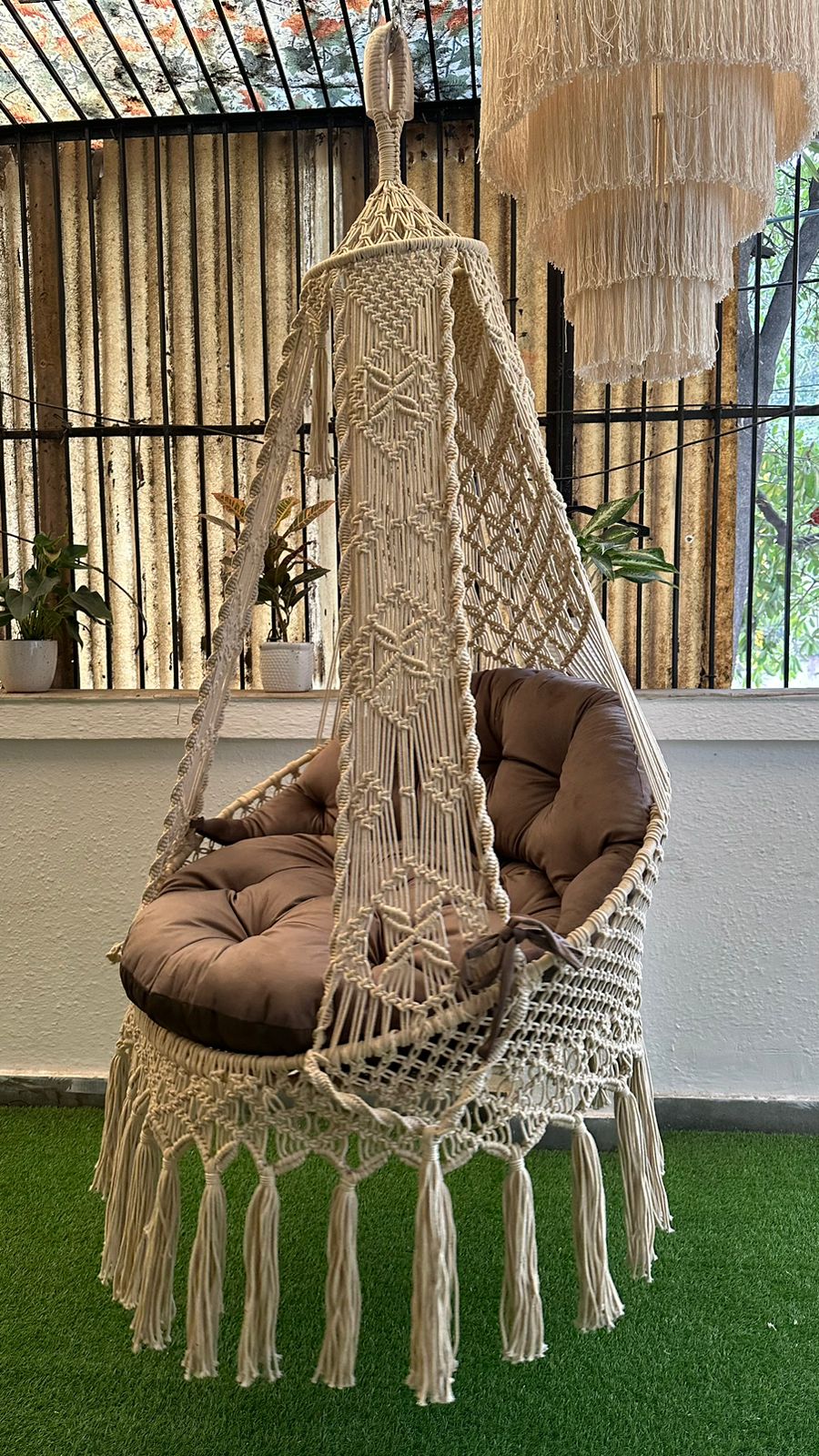 White single seater hanging chair - Swing Saga