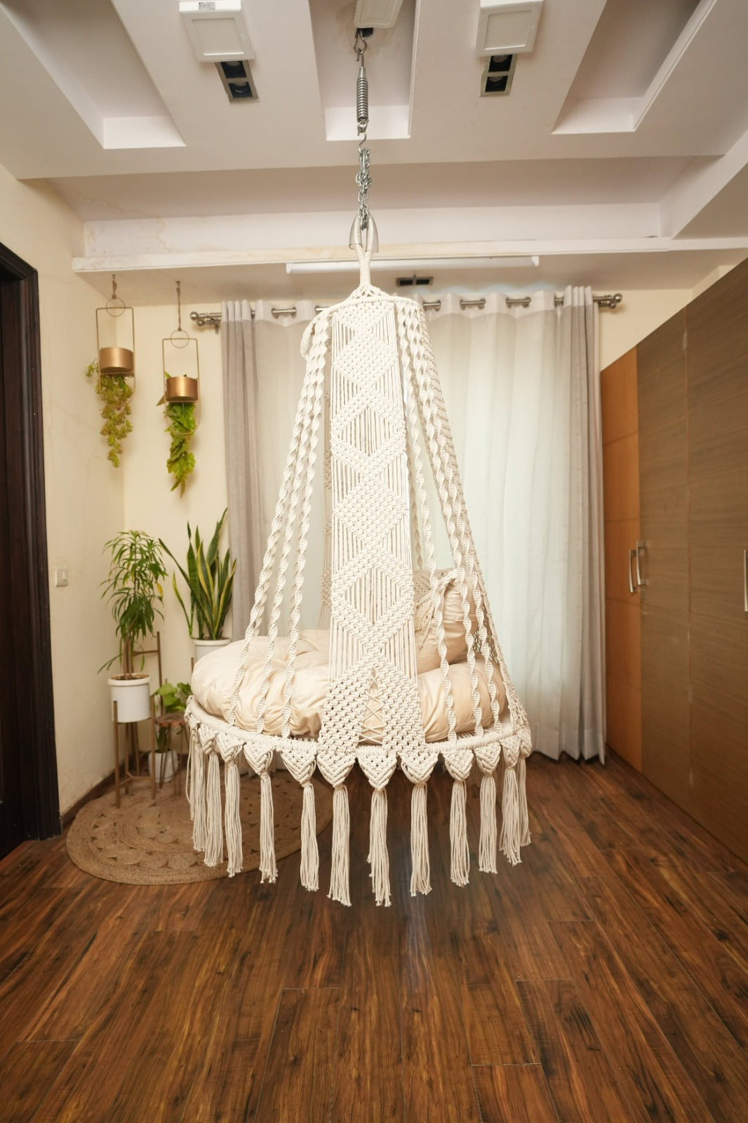 Cream White single seater hanging chair - Swing Saga