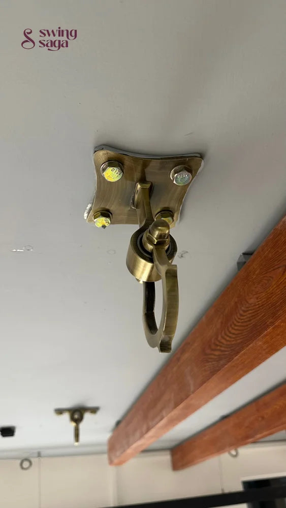 Big Ceiling fastners for hanging - IN