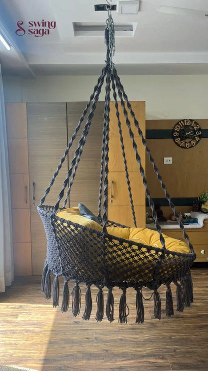 Black single seater hanging chair - Swing Saga