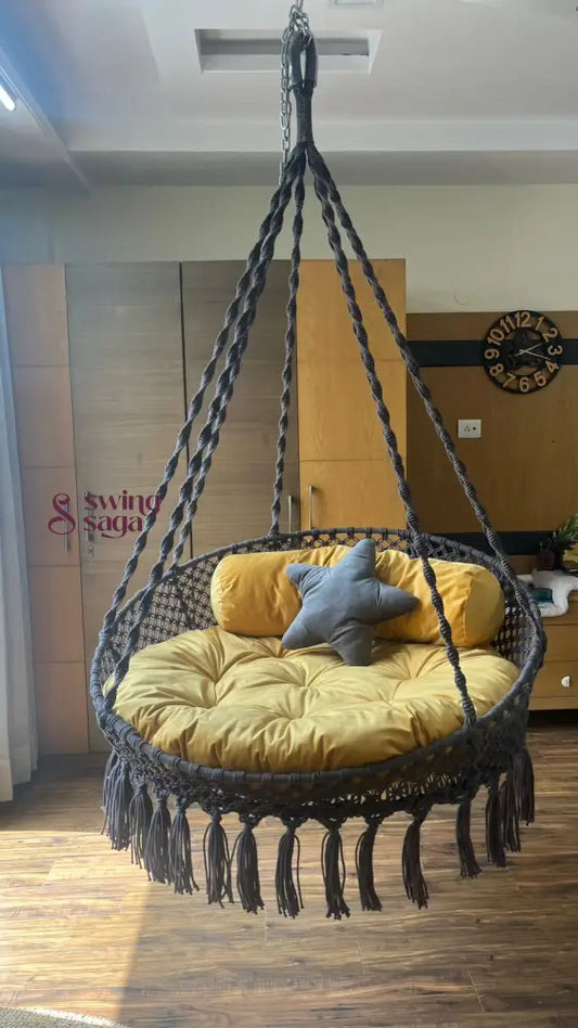 Black single seater hanging chair - Swing Saga