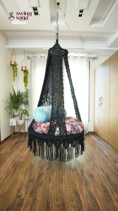 Black single seater hanging chair - Swing Saga