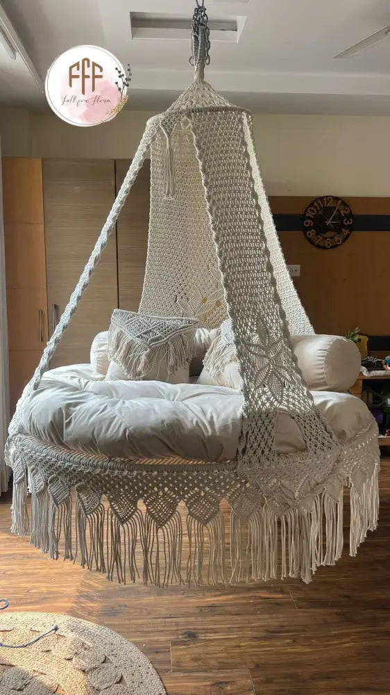 Pearl Bed Swing