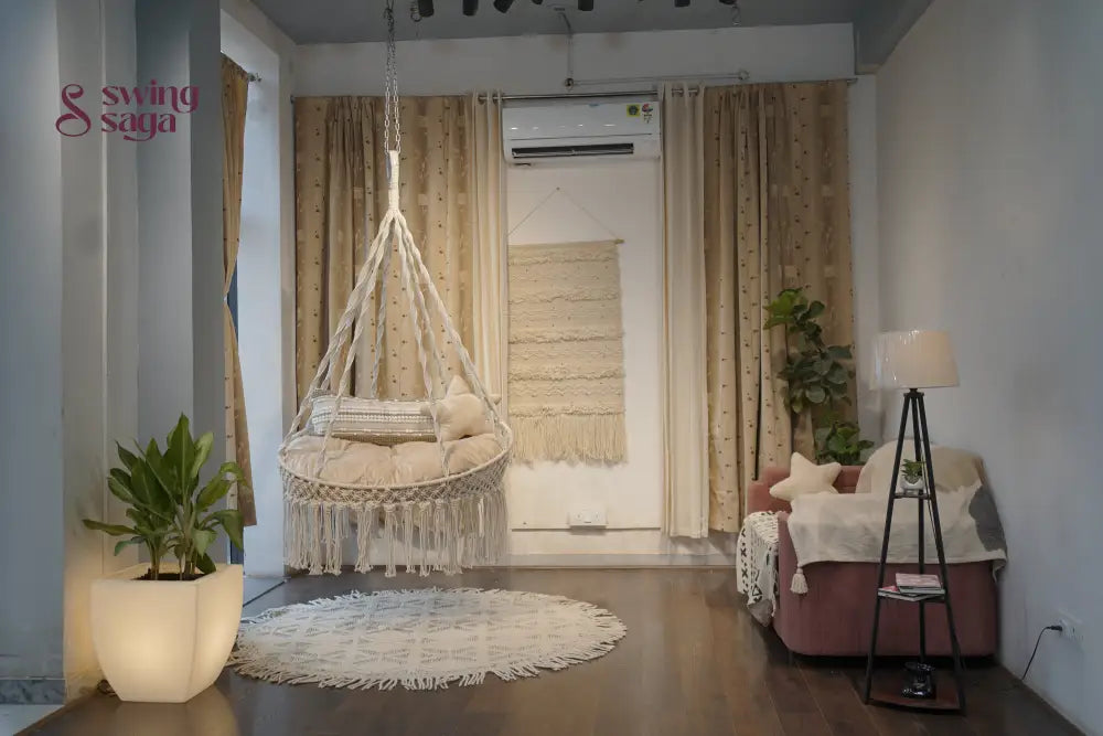 White single seater hanging chair - Swing Saga