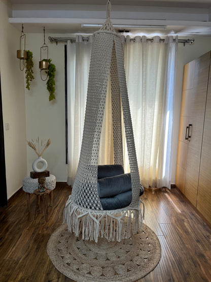 White single seater hanging chair - Swing Saga