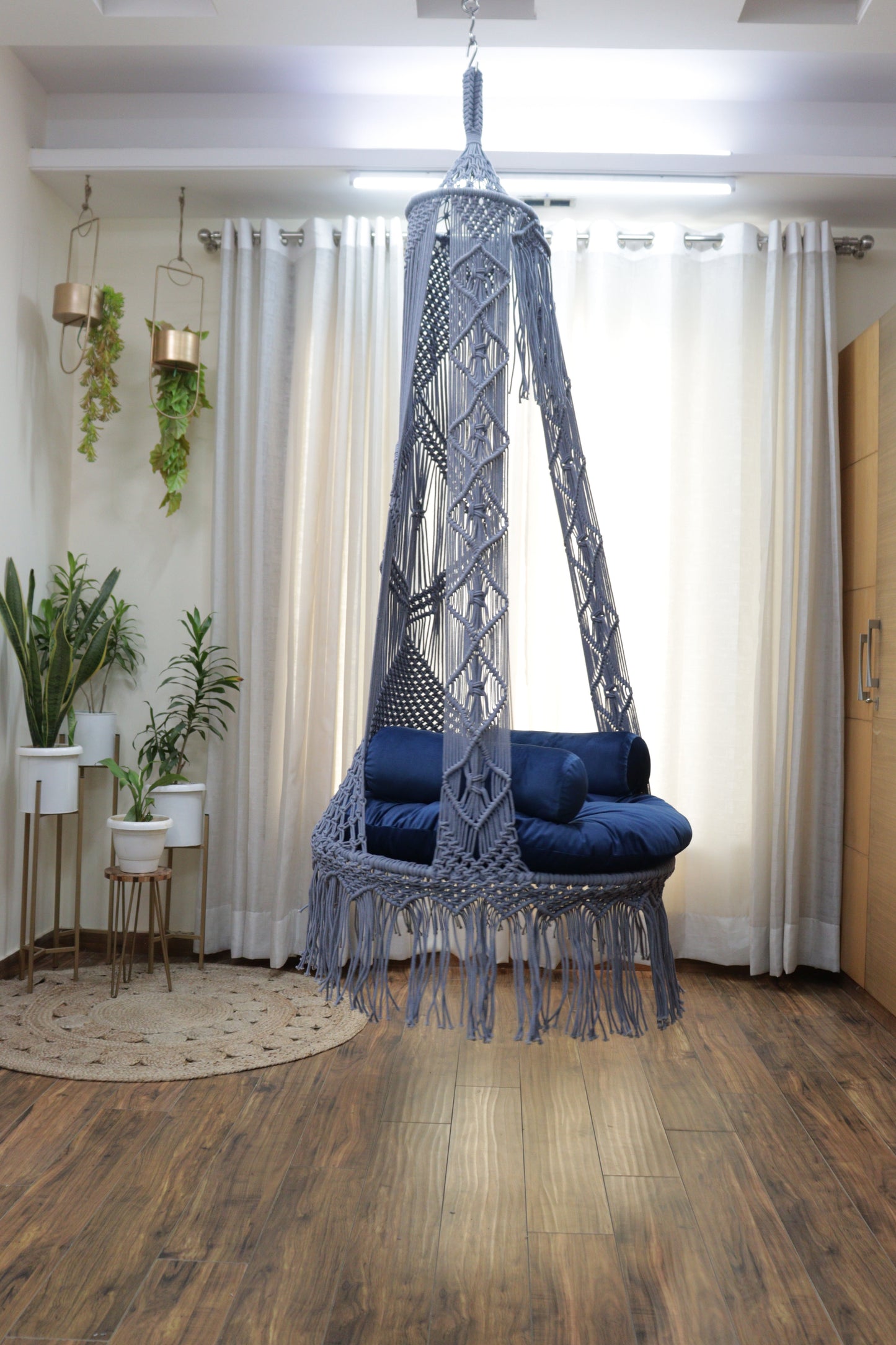 English Blue single seater hanging chair - Swing Saga